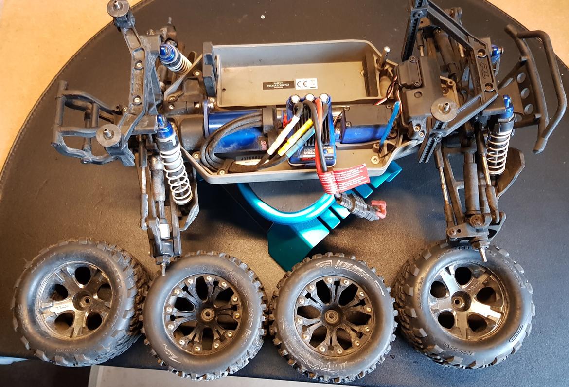 Truck Traxxas Stampede 4x4 - Billede taget før rengøring billede 25