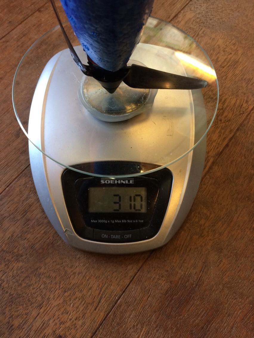 Fly MINIPROP Felix iQ XL - Fly vægt. Passer godt. Det ervigtigt at holde flyvægt nede, havde håbet på under 500 gr så det her er jo fint. Tyskerne "siger" også at vægt under 500 gr er et "must" billede 17