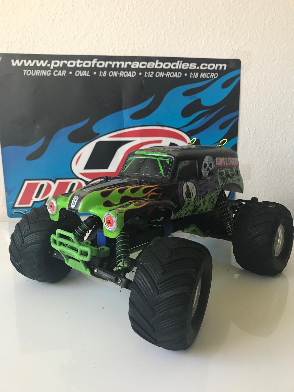 Off-Roader TRAXXAS GRAVE DIGGER billede 1