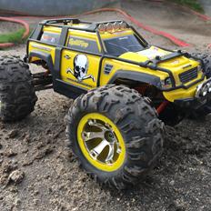 Off-Roader Traxxas summit 1/16