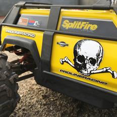 Off-Roader Traxxas summit 1/16