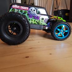 Off-Roader Traxxas Grave Digger 1/16