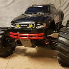 Truck Traxxas E-Maxx
