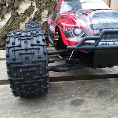 Off-Roader Sst expedition monster truck 
