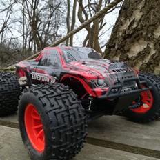 Off-Roader Sst expedition monster truck 