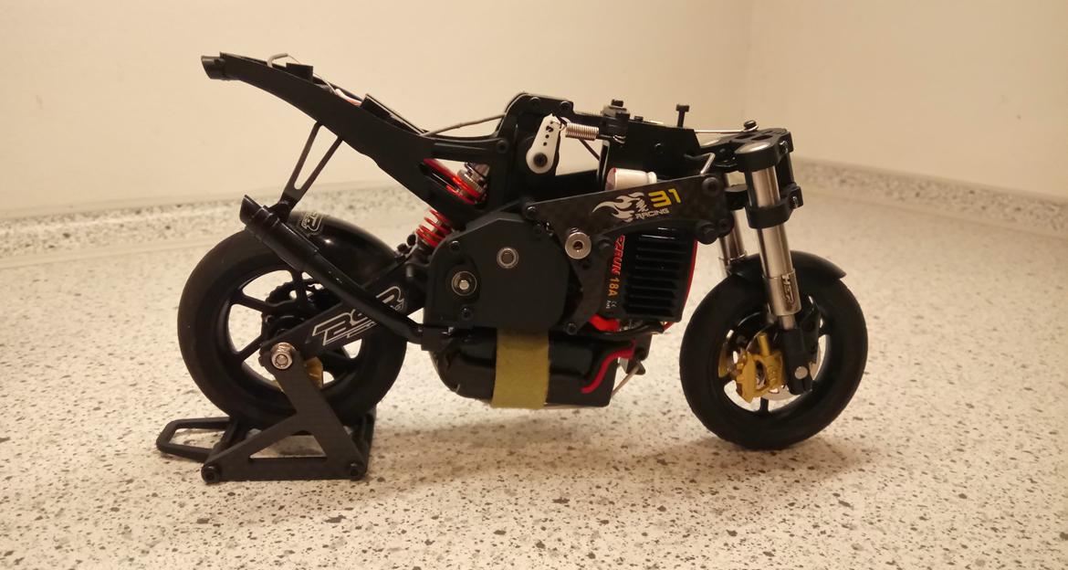 Motorcykel BSR 1000R  1/10 billede 5