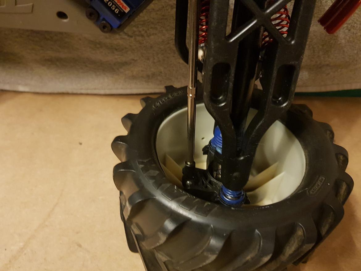 Truck Traxxas E-Maxx billede 21