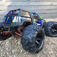 Off-Roader Traxxas Summit 1/16