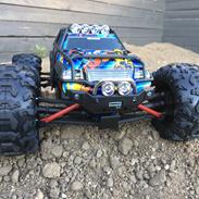 Off-Roader Traxxas Summit 1/16