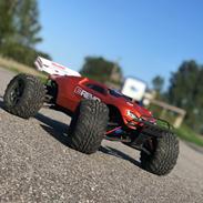 Off-Roader Traxxas e-revo