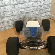 Off-Roader Traxxas E-maxx basher
