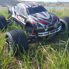 Off-Roader TRAXXAS E-MAXX