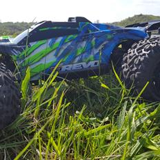 Off-Roader TRAXXAS E-REVO 2,0 1/8