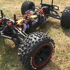 Bil Hpi trophy truggy 