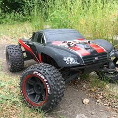 Bil Hpi trophy truggy 