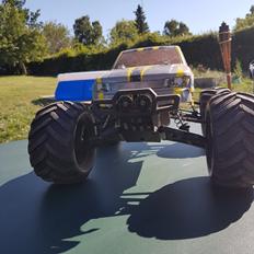 Bil Volcano XP4. Monster truck