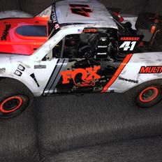 Off-Roader Traxxas Unlimited desert racer udr