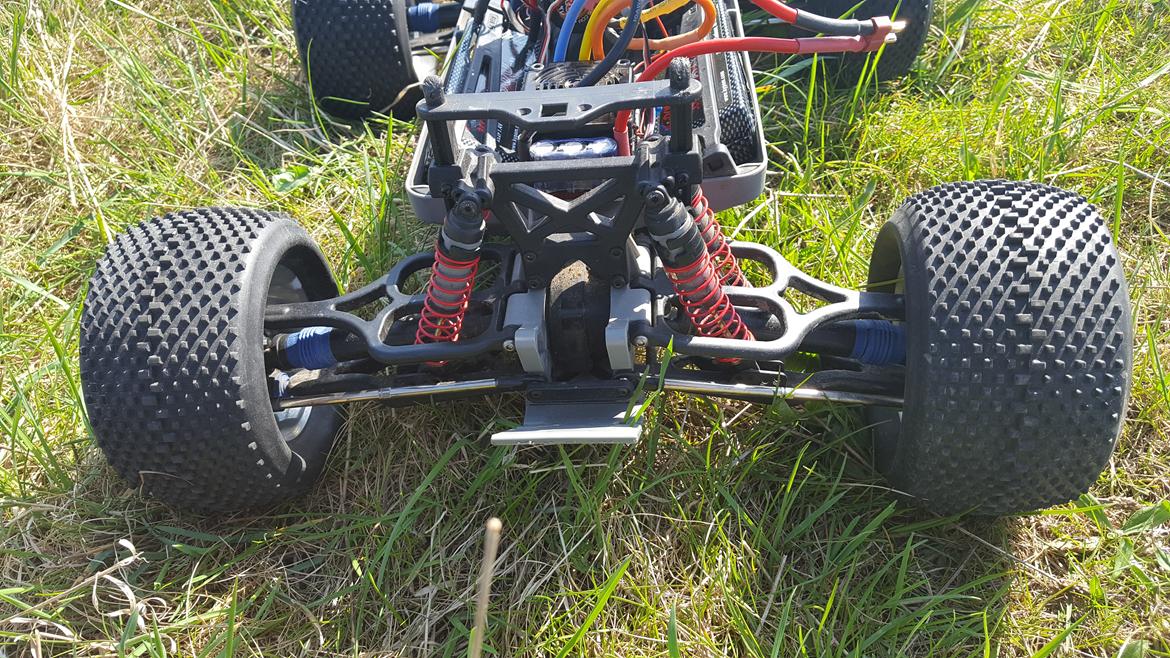 Off-Roader TRAXXAS E-MAXX billede 15