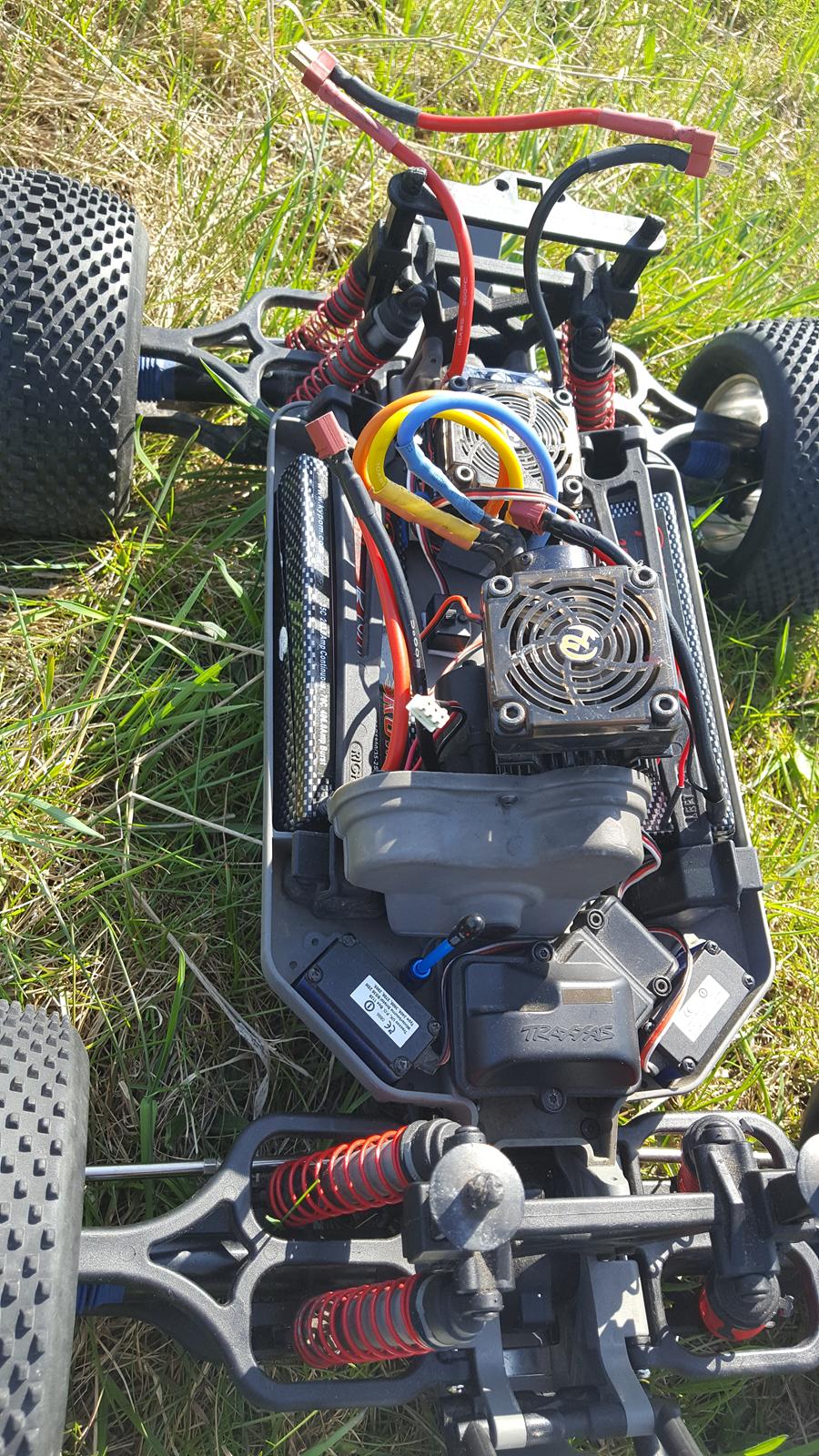 Off-Roader TRAXXAS E-MAXX billede 22