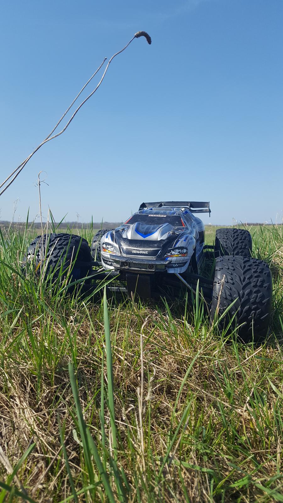 Bil TRAXXAS E-REVO 1/8 billede 2