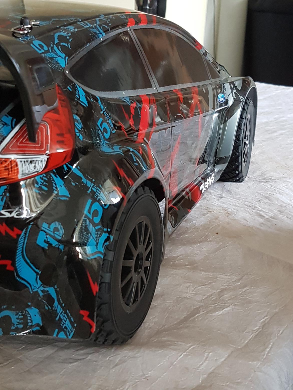 Bil Traxxas Fiesta ST Rally billede 3