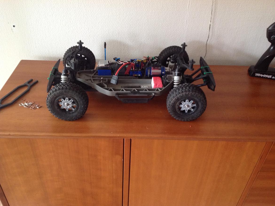 Bil Traxxas slash 4x4 1/10 SOLGT uden karros billede 6