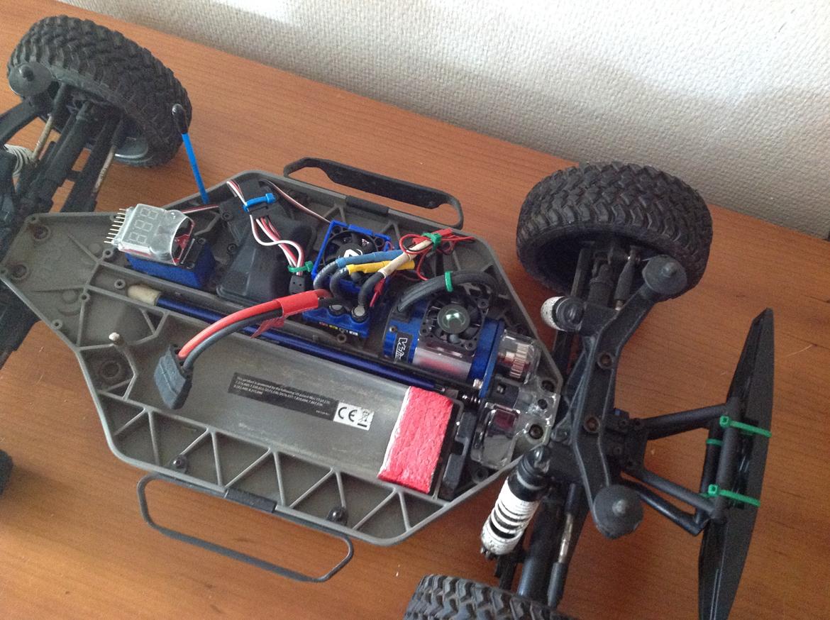 Bil Traxxas slash 4x4 1/10 SOLGT uden karros billede 5