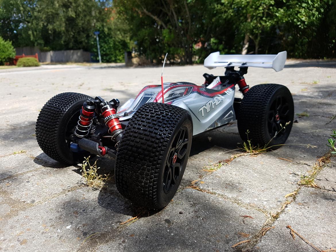 Buggy Arrma Typhon 6s BLX billede 16