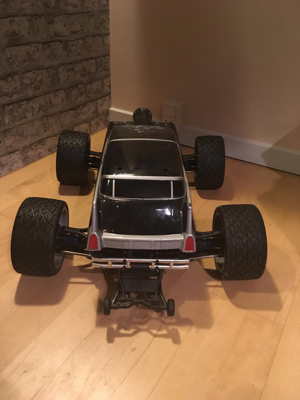 Off-Roader Traxxas e-maxx lowrider billede 3