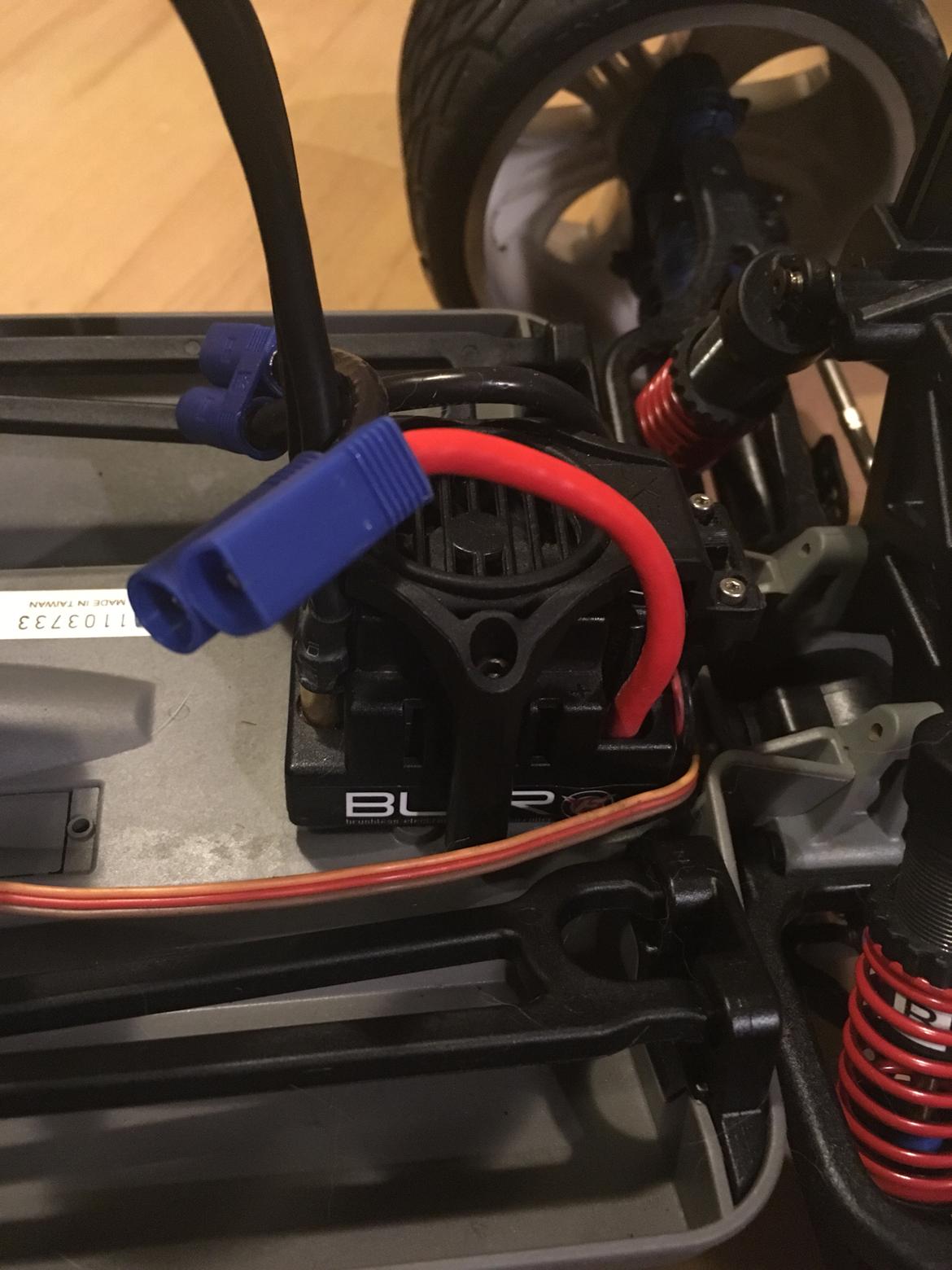 Off-Roader Traxxas e-maxx lowrider billede 9
