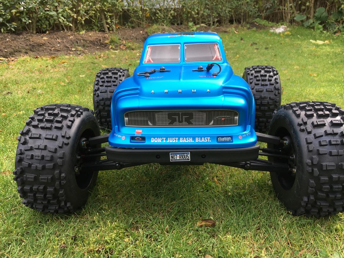Truck Arrma Notorious 6S BLX Stunt Truck billede 1