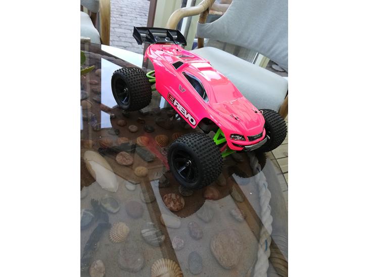 {{currentPhoto.altText}} billede {{currentPhoto.number}}