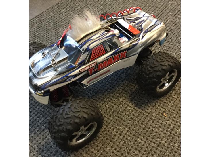 Bil Traxxas T-maxx 3,3  conventeret til Dual brushless billede 0