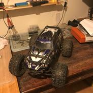 Bil Traxxas E Maxx