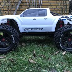 Bil Traxxas X-Maxx 8s