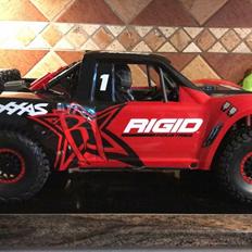 Bil Traxxas Unlimited Desert Racer