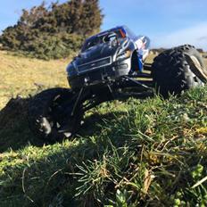 Bil Traxxas revo 3,3 