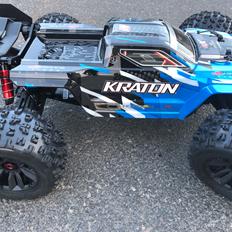 Off-Roader Arrma Kraton v 4 