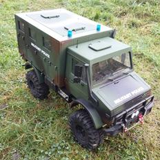 Lastbiler Mercedes Unimog MP