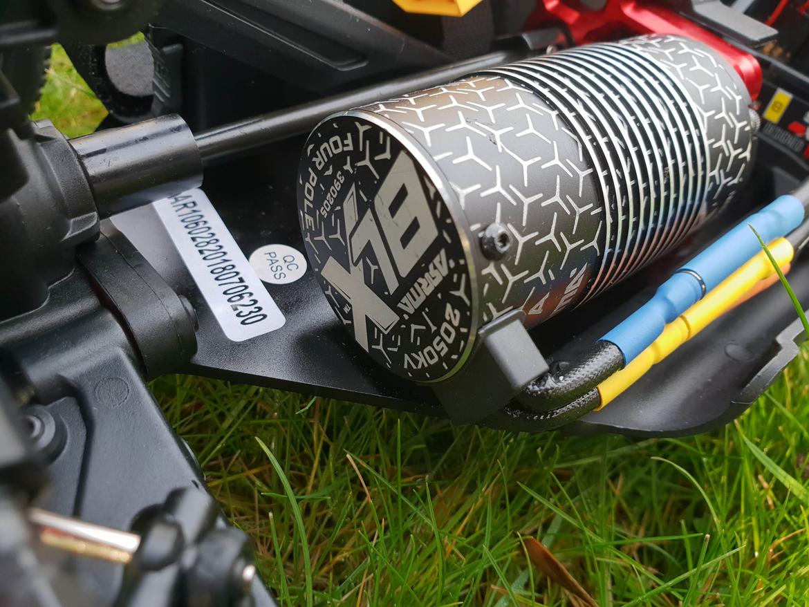 Buggy Arrma Typhon 6s BLX V3 billede 19