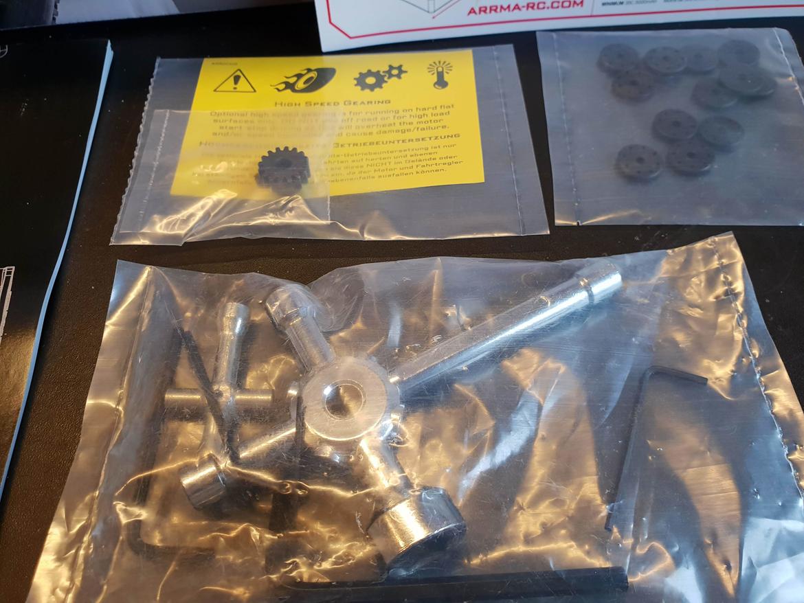 Buggy Arrma Typhon 6s BLX V3 billede 26