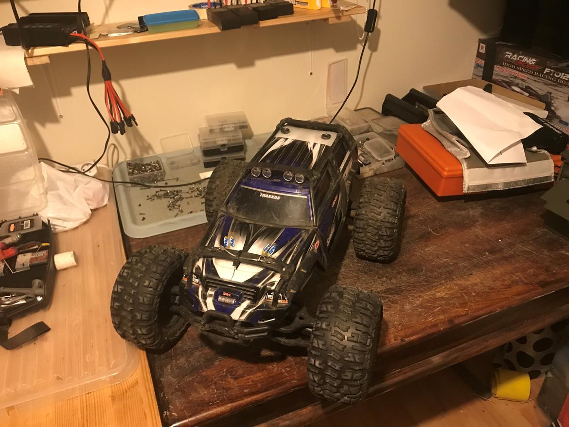 Bil Traxxas E Maxx billede 1