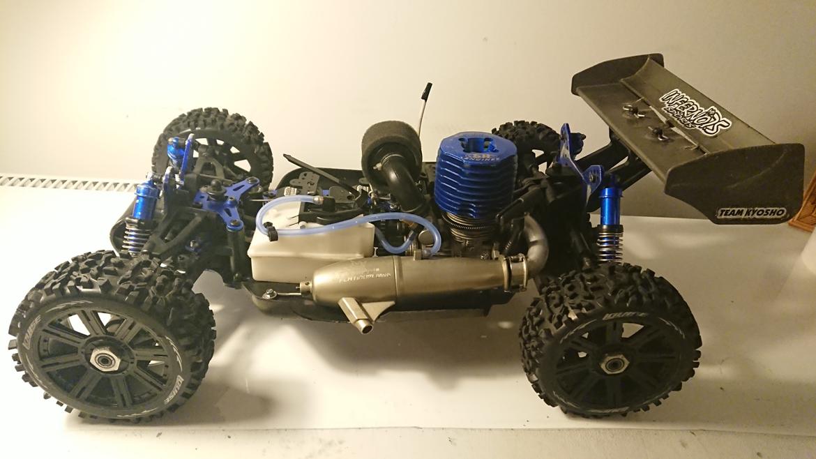 Buggy Kyosho Inferno 28 Nitro billede 13