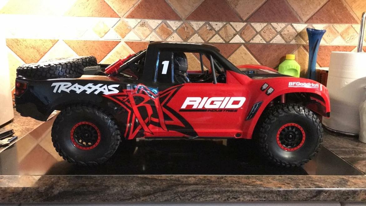 Bil Traxxas Unlimited Desert Racer billede 1