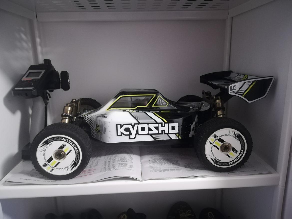 Buggy Kyosho inferno mp9e ready set billede 2