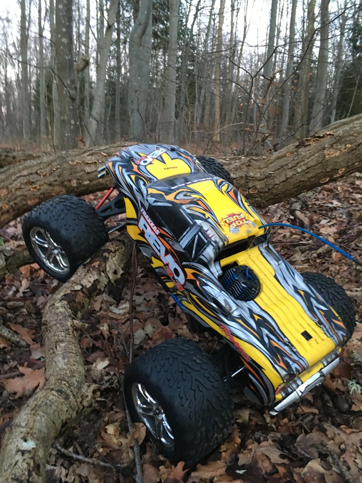 Bil Traxxas revo 3,3  billede 4