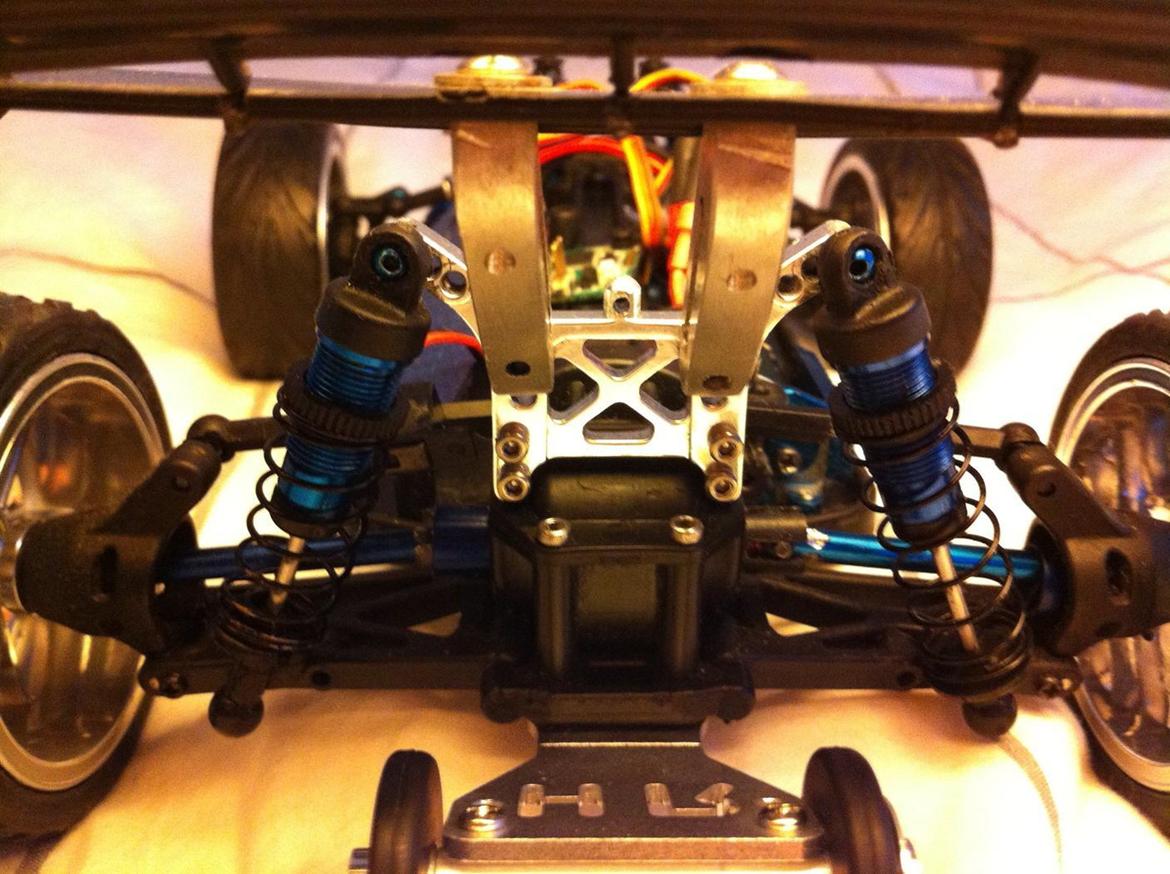 Off-Roader Associated RC18T2 billede 8