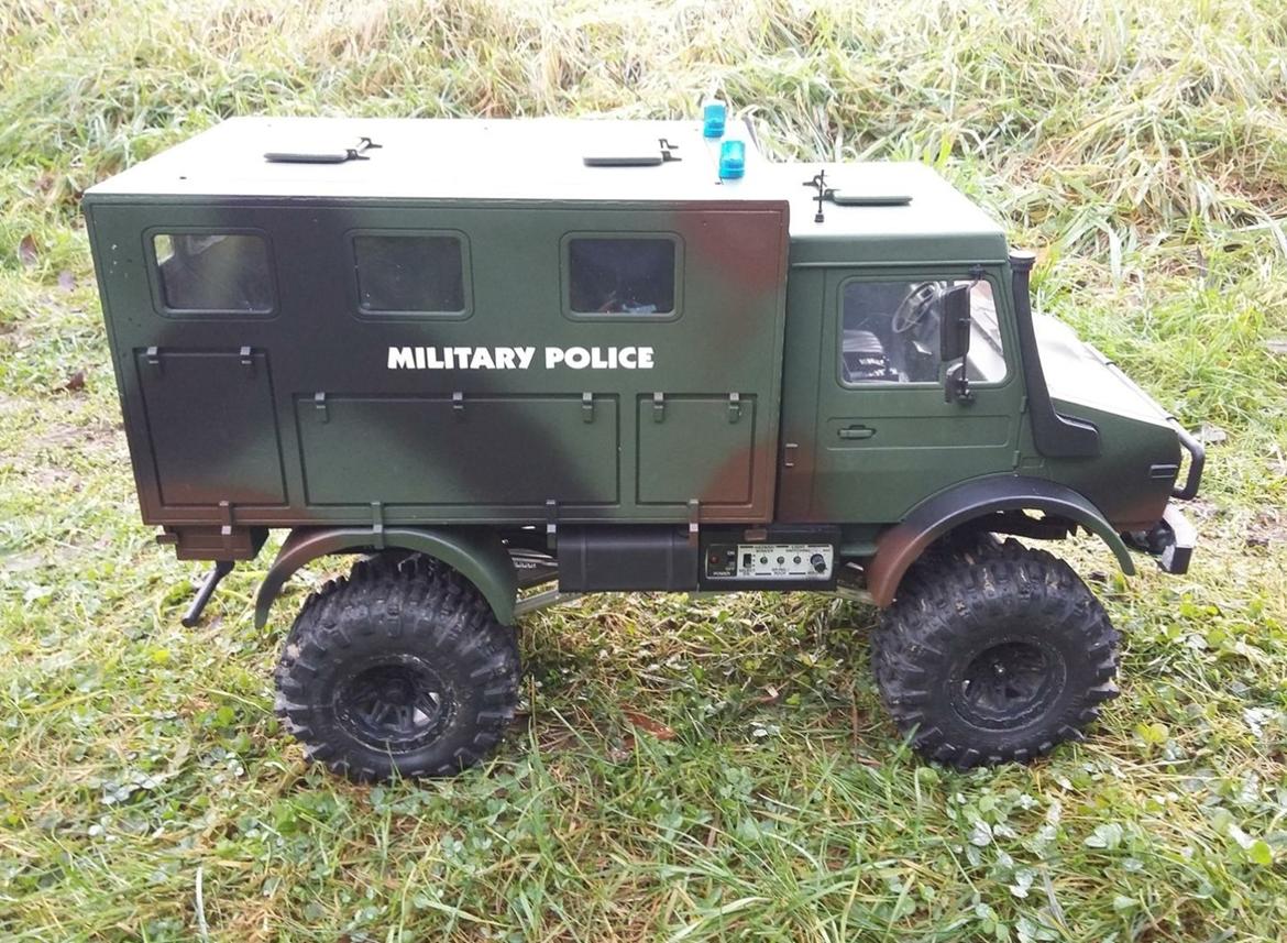 Lastbiler Mercedes Unimog MP billede 3