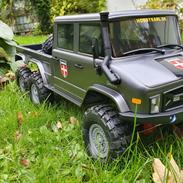 Truck Axial SCX10 II UMG 6X6