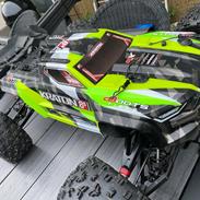 Off-Roader Arrma kraton 8 s
